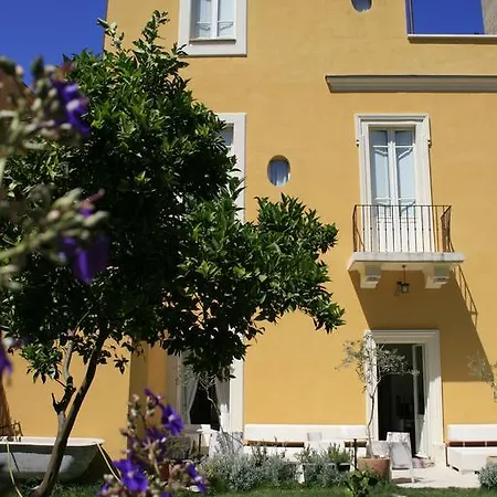 Πανσιόν Villeneuve